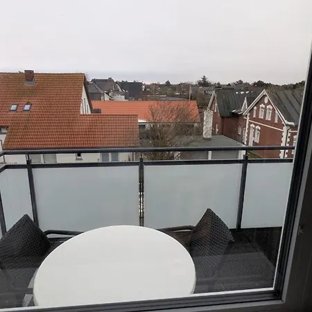 Mini-wohnung-mit-dachschraege-im-friesischen-stil Westerland