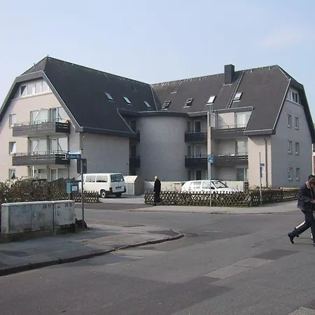 Appartement Mini-wohnung-mit-dachschraege-im-friesischen-stil *